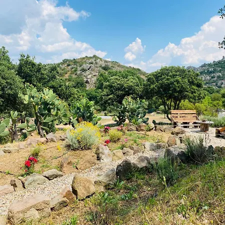 Bed & Breakfast Il Nuraghe Del Coghinas 4*